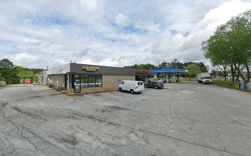 Alterations and Cleaners by Ernesto and Isabella