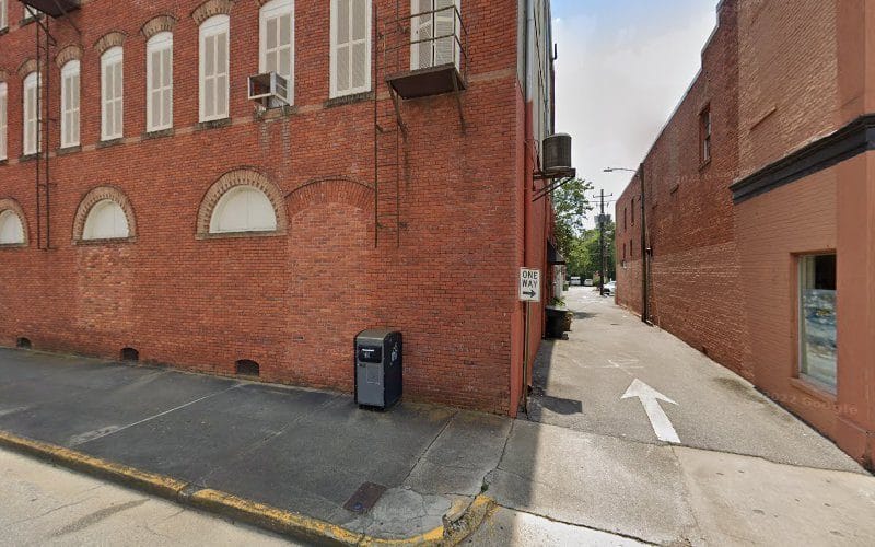 Ann Hill Seamstress Inc