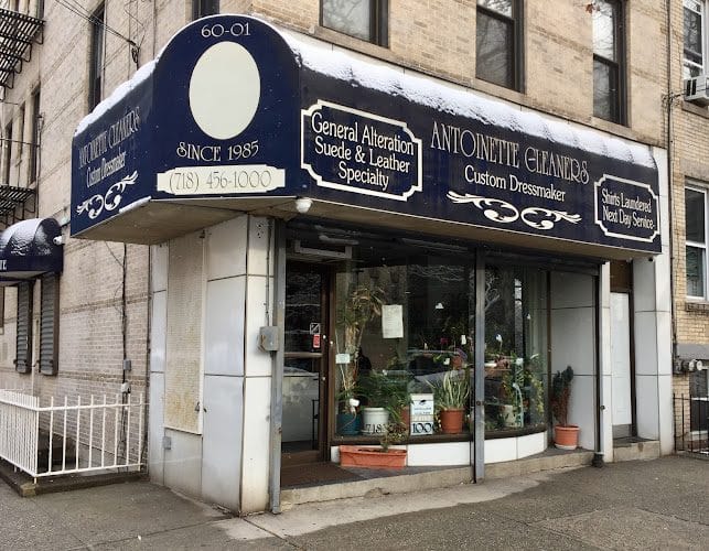 Antoinette’s Cleaners & Custom