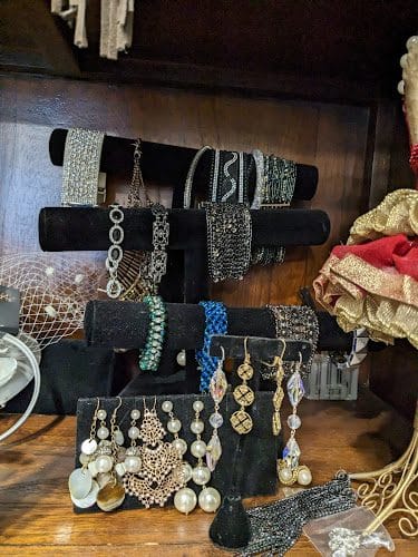ATELIER – Anastasia’s Custom Tailoring