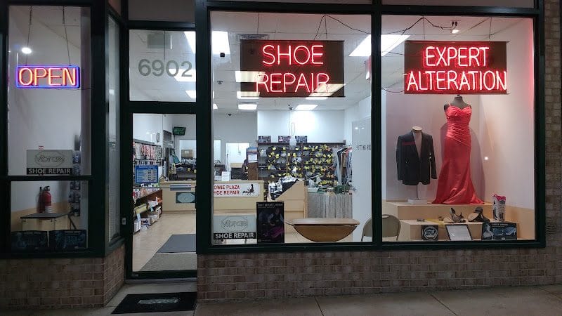 Bowie Plaza Shoe Repair
