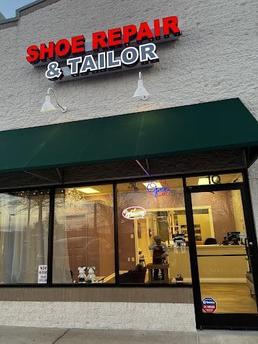Chantilly Shoe Shoppe & Tailor