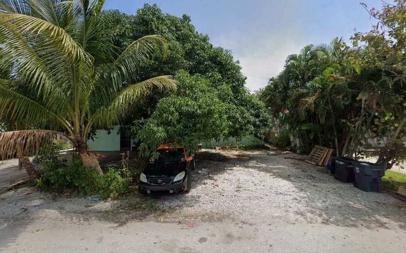 DeLu Clothing Alterations & Tailoring