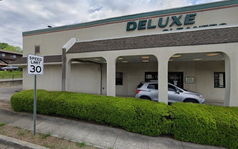 Deluxe Cleaners