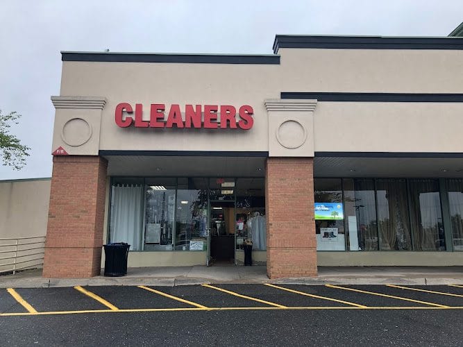 Happy Cleaners