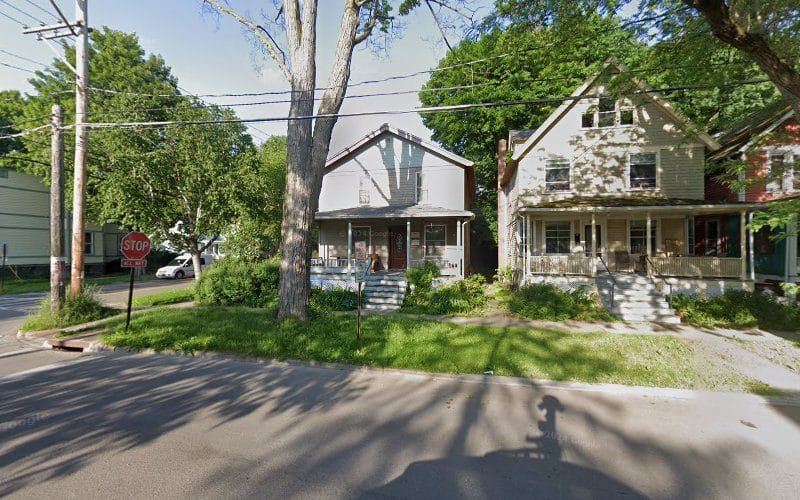 K’s Custom Gowns & Alterations