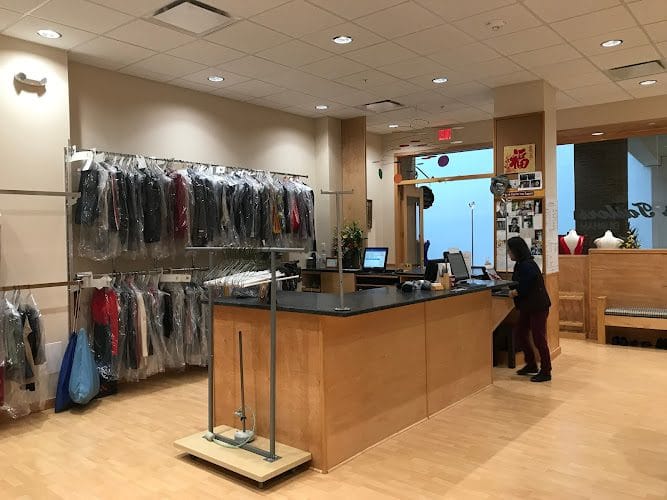 Lee’s Tailor Shop