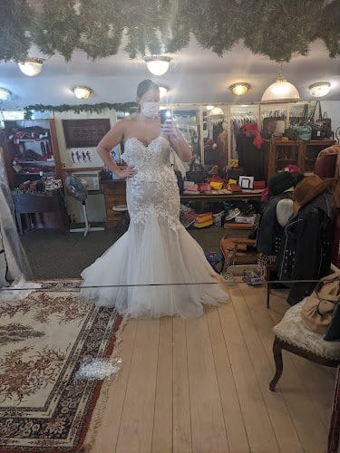Mani’s Alteration & Gift Shop