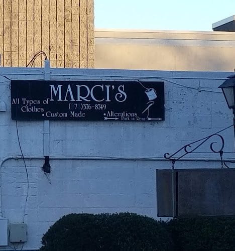 Marci’s Alteration Fitter