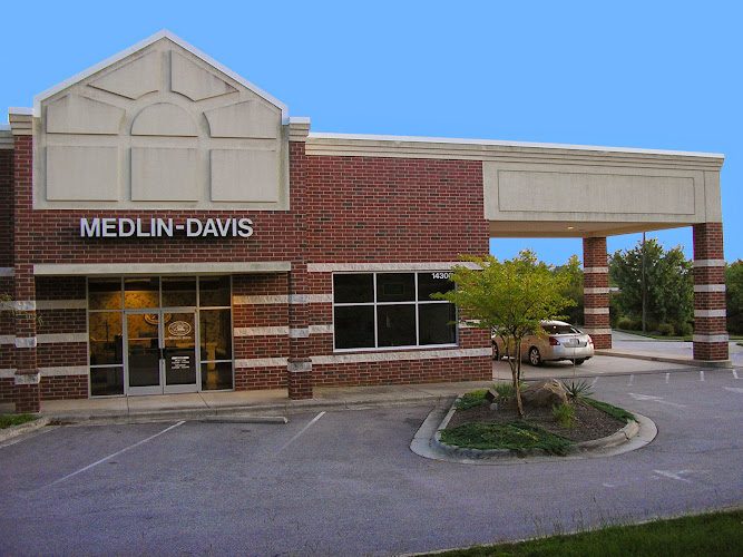 Medlin-Davis Cleaners