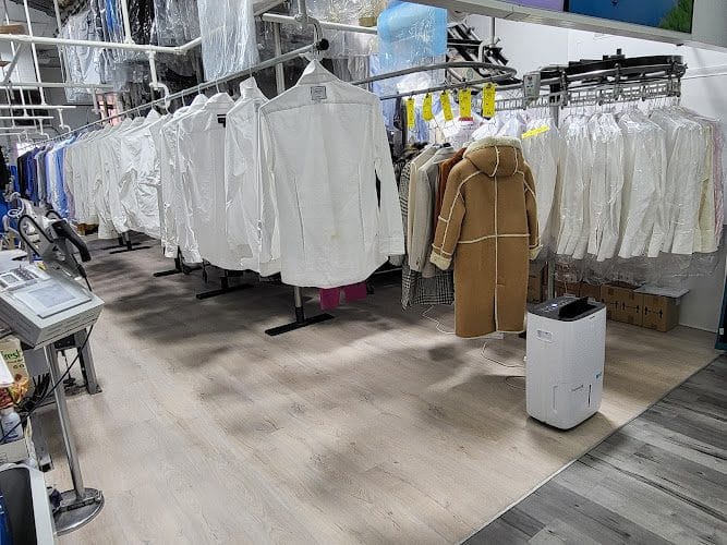 Natural Cleaners-Dry&Wet Cleaning, Suit Cleaning, Tailoring.