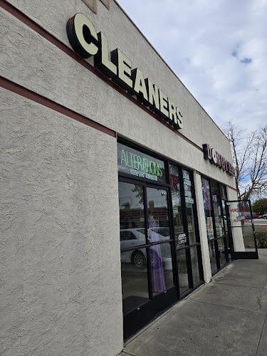 Premier Cleaners & Laundry