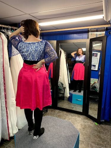 R24: Women’s Formal Wear Alterations