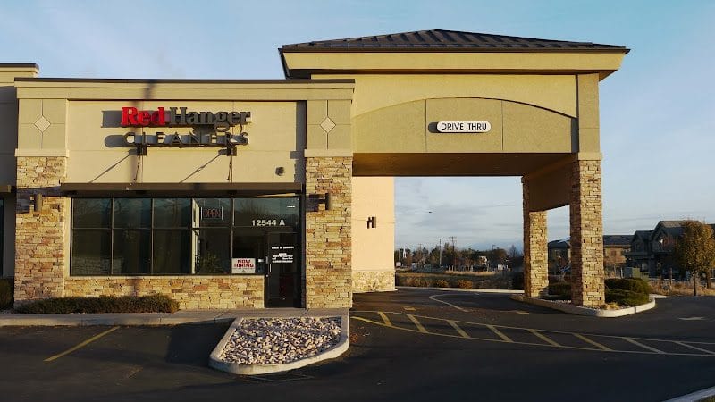 Red Hanger – Riverton
