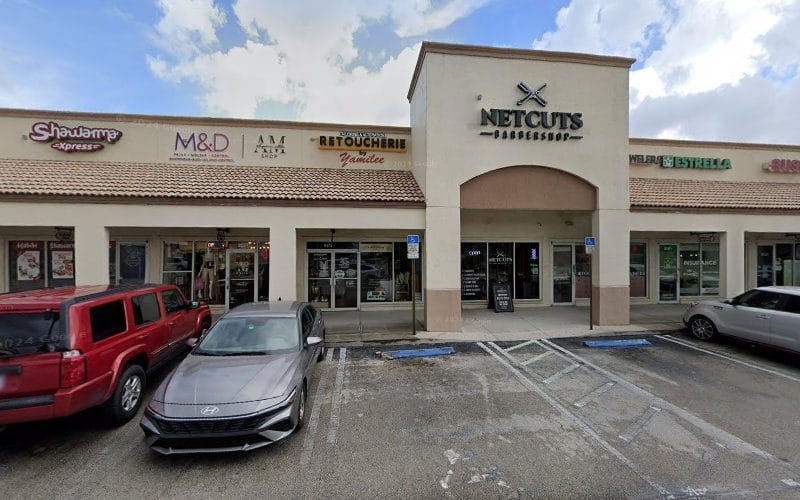 RETOUCHERIE de YAMILEE