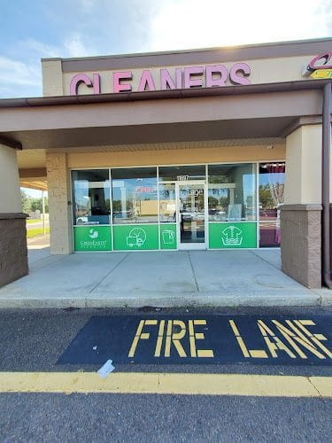 Sage Cleaners: Boyette Dry Cleaners & Laundry Service