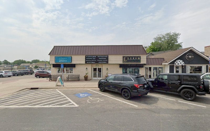 Smokin’ Needles LLC