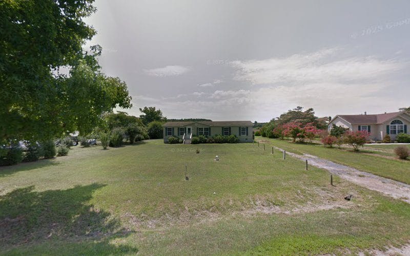 So Spoiled Women Handbag & Accessories