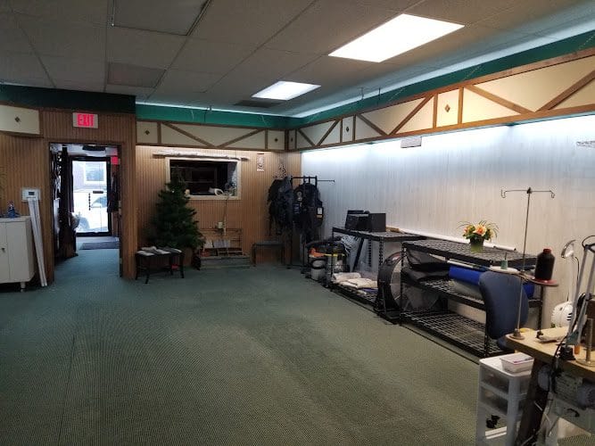 Stitch N Time Alterations Marinette LLC & JON’s Custom Leather