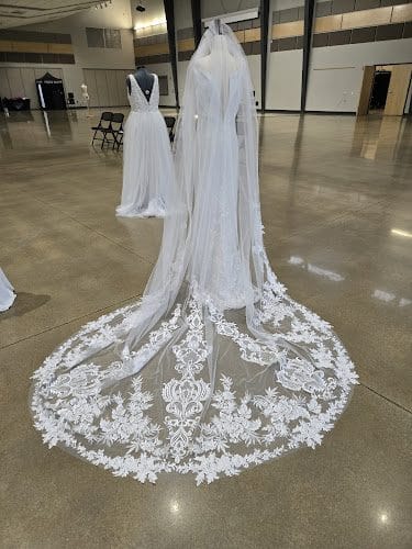 Sunflower Alterations & Bridal Shop (by appointment only)