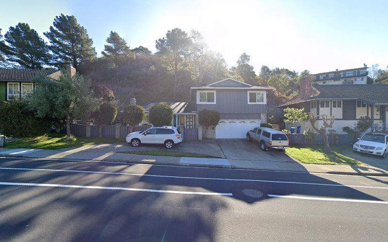 Susan’s Alterations – Temporarily Closed