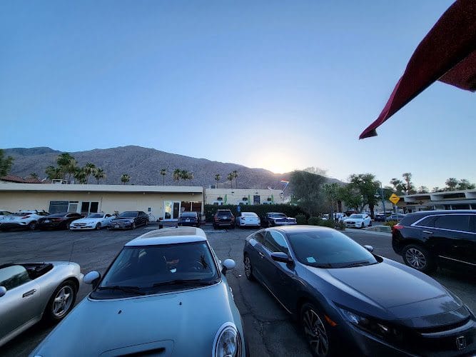 Valet Cleaners & Laundry