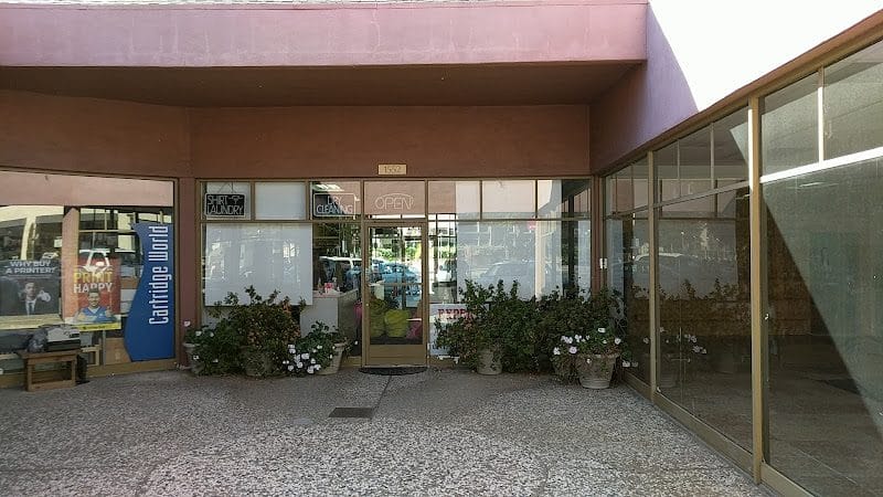 Vogue Cleaners & Alterations