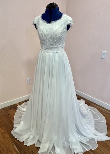 Your Wedding Dresser